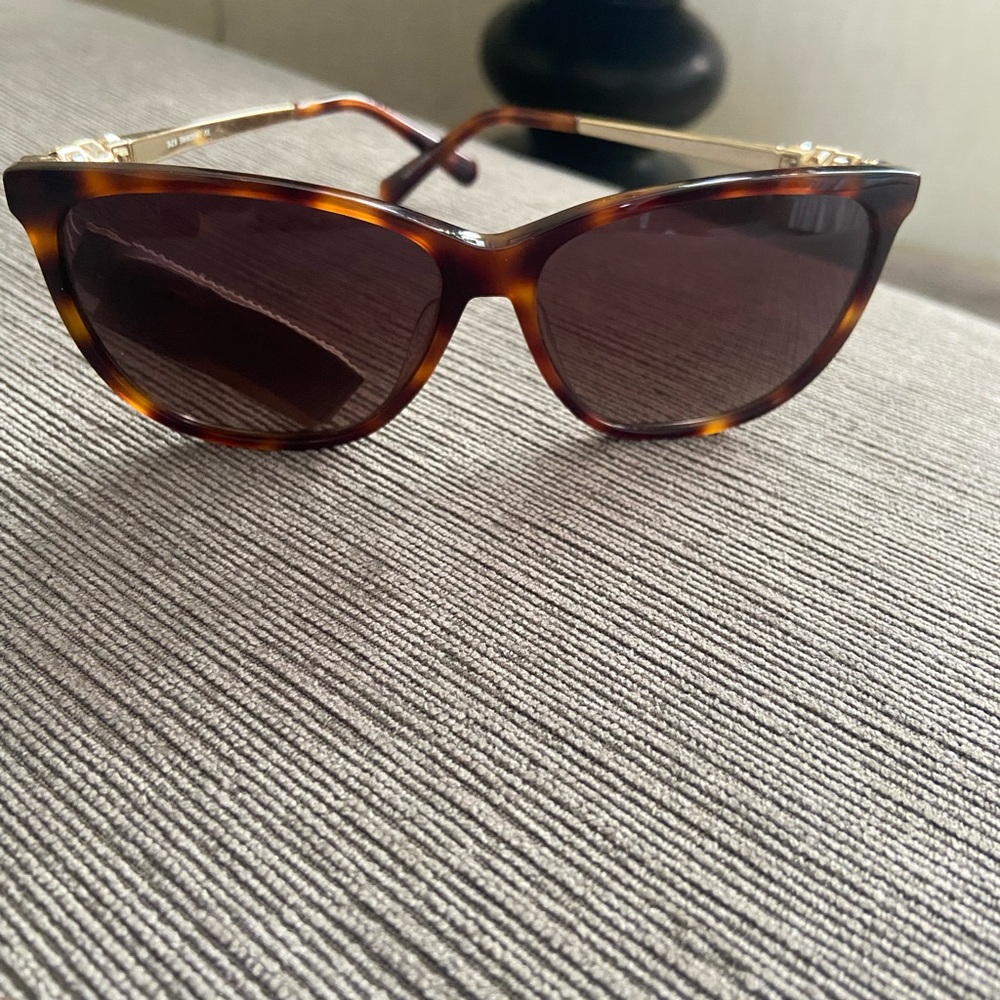Swarovski Dark Havana cat eye gold metal and Tortoise Shell Sunglasses NWT